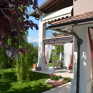Asso Bed & Breakfast