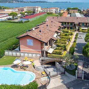 Di Garda A 300m - House In Manerba Holiday home