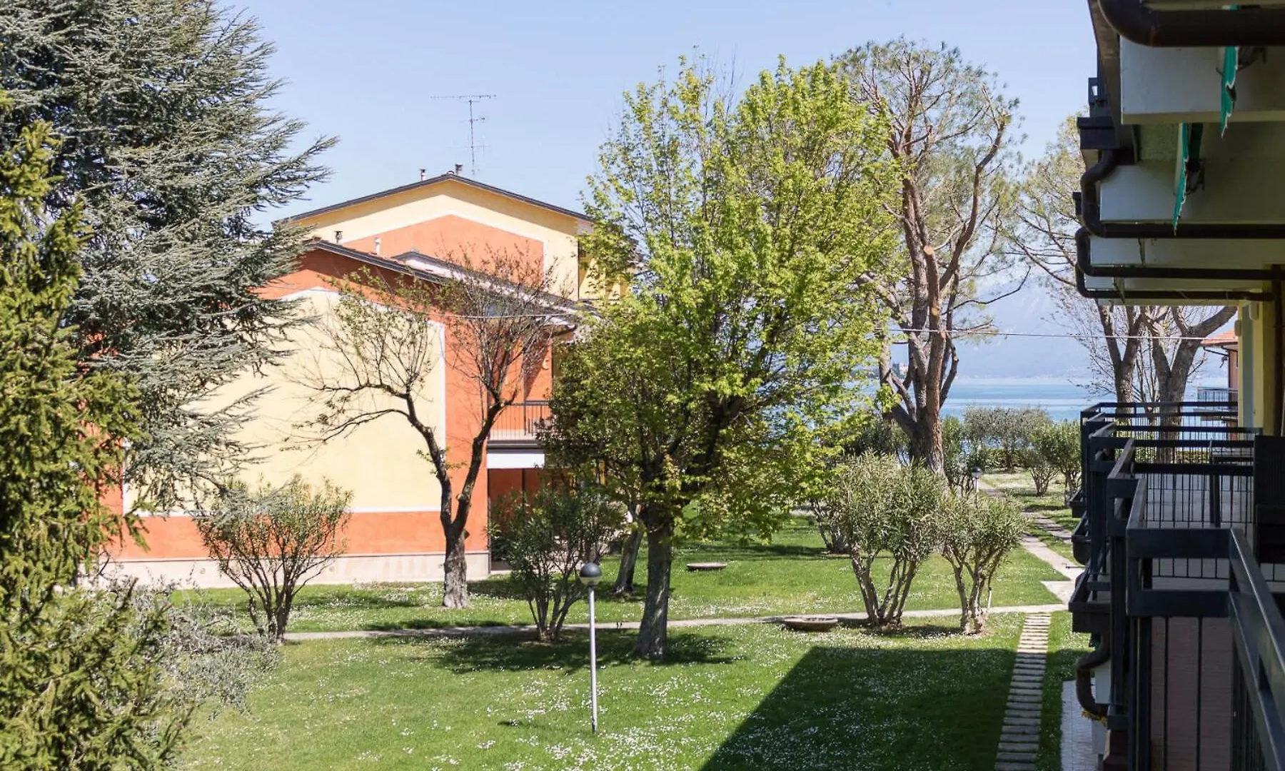 Il Professore Lakefront Manerba del Garda 0*,  Italy