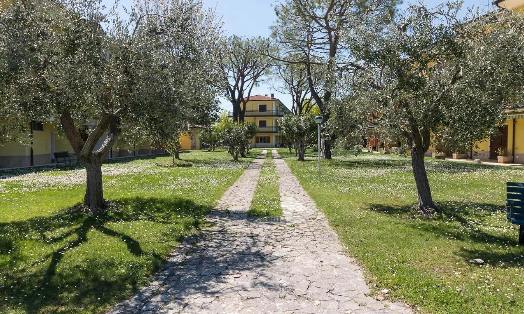 Il Professore Lakefront Manerba del Garda Apartment